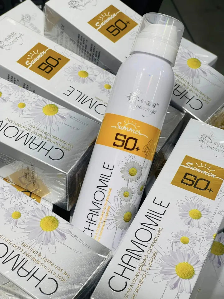 Chamomile Whitening Sunscreen Spray SPF 50++ 200ml